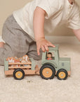 Farm traktor með vagni