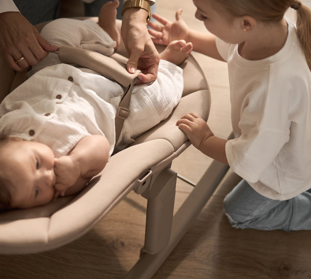 Anex Ozy rocker base in Fluff