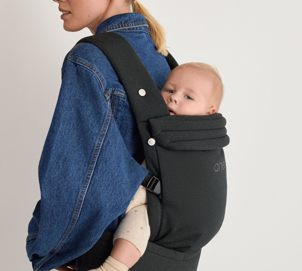 Anex Whiz-hug baby carrier in Lownight