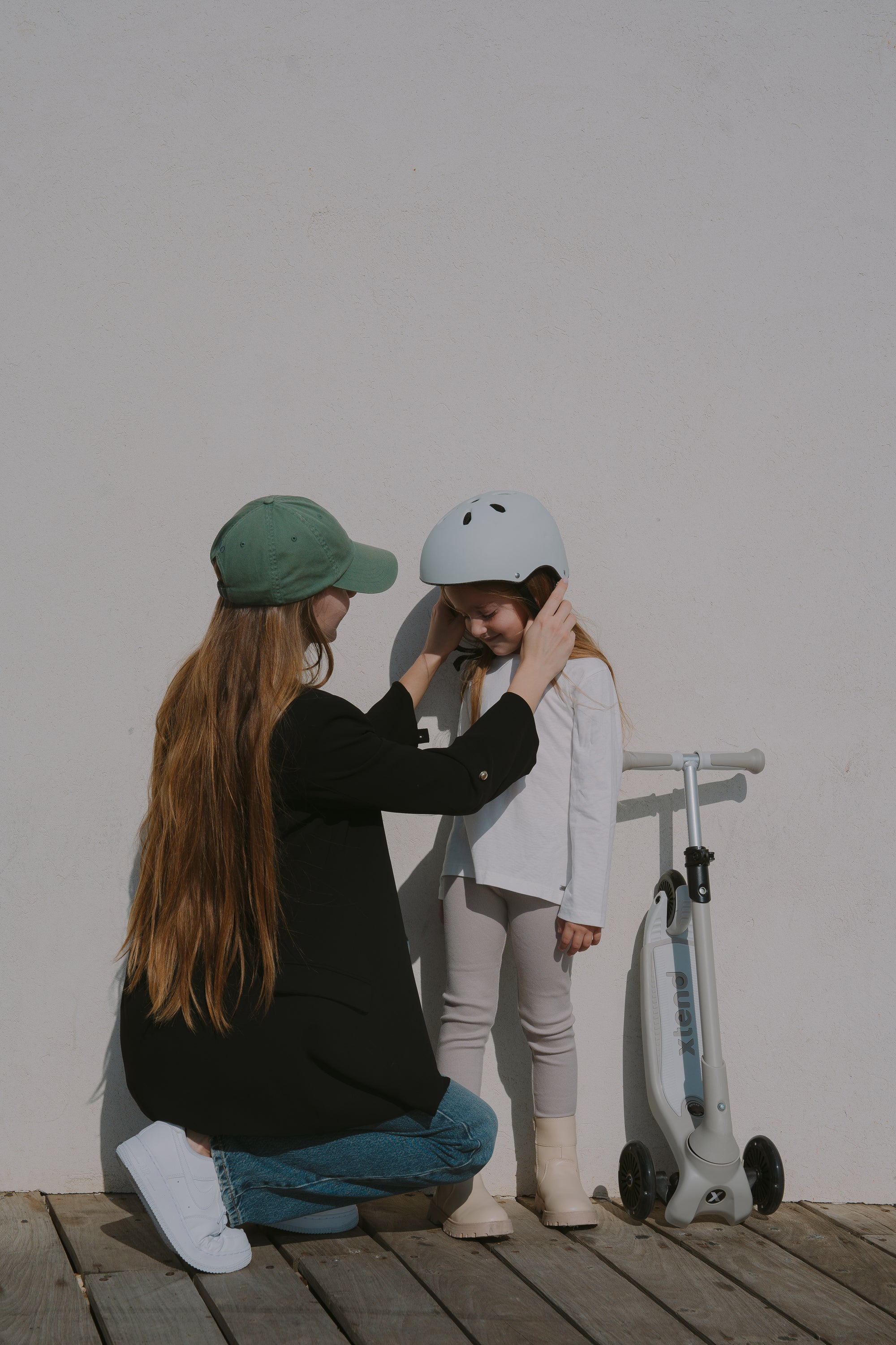 Hjálmur - Cool Grey - miniplay.is