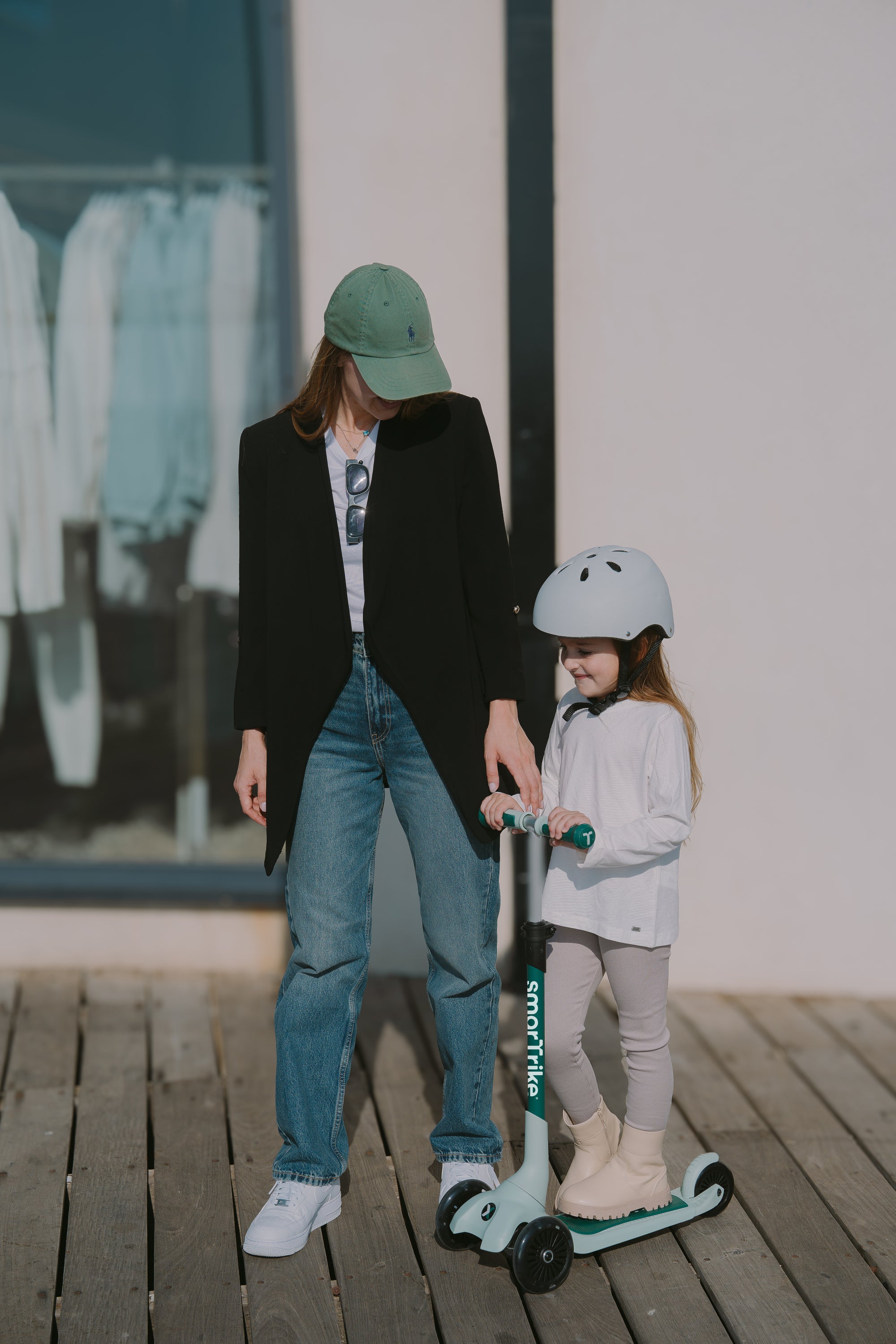 Hjálmur - Cool Grey - miniplay.is