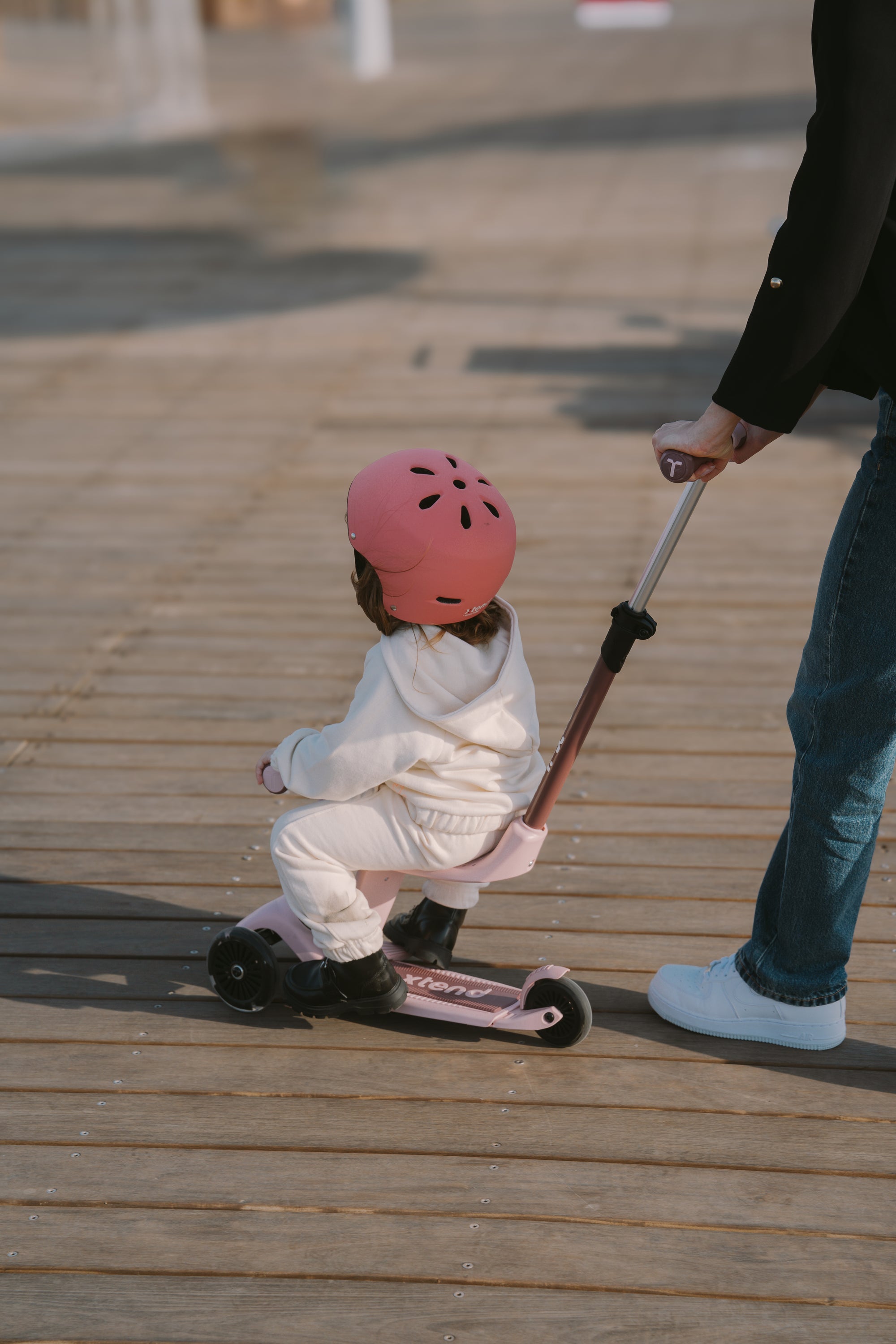 Hjálmur - Pink Salmon - miniplay.is