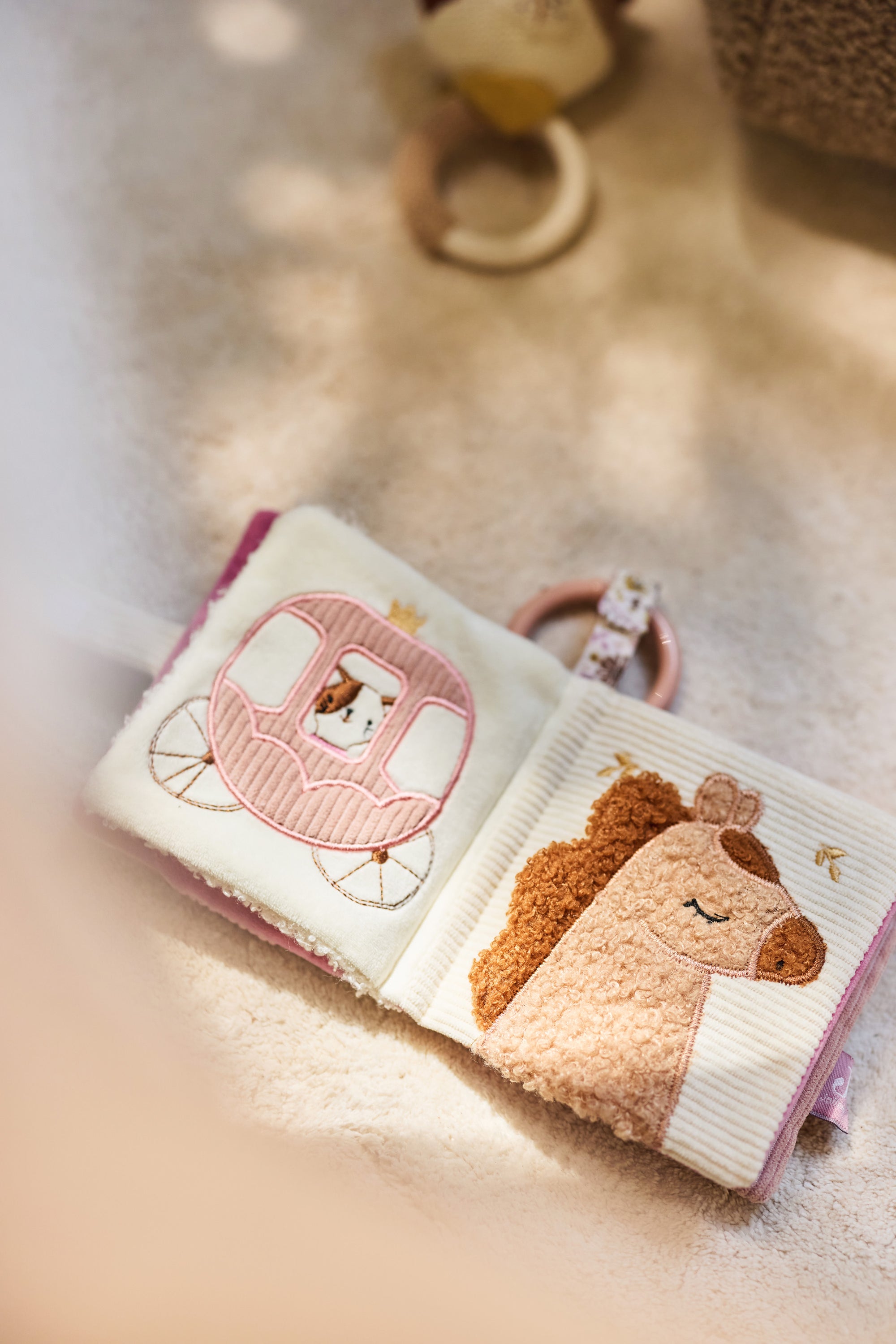 Leikfanga mjúkbók - Flower Fairies - miniplay.is