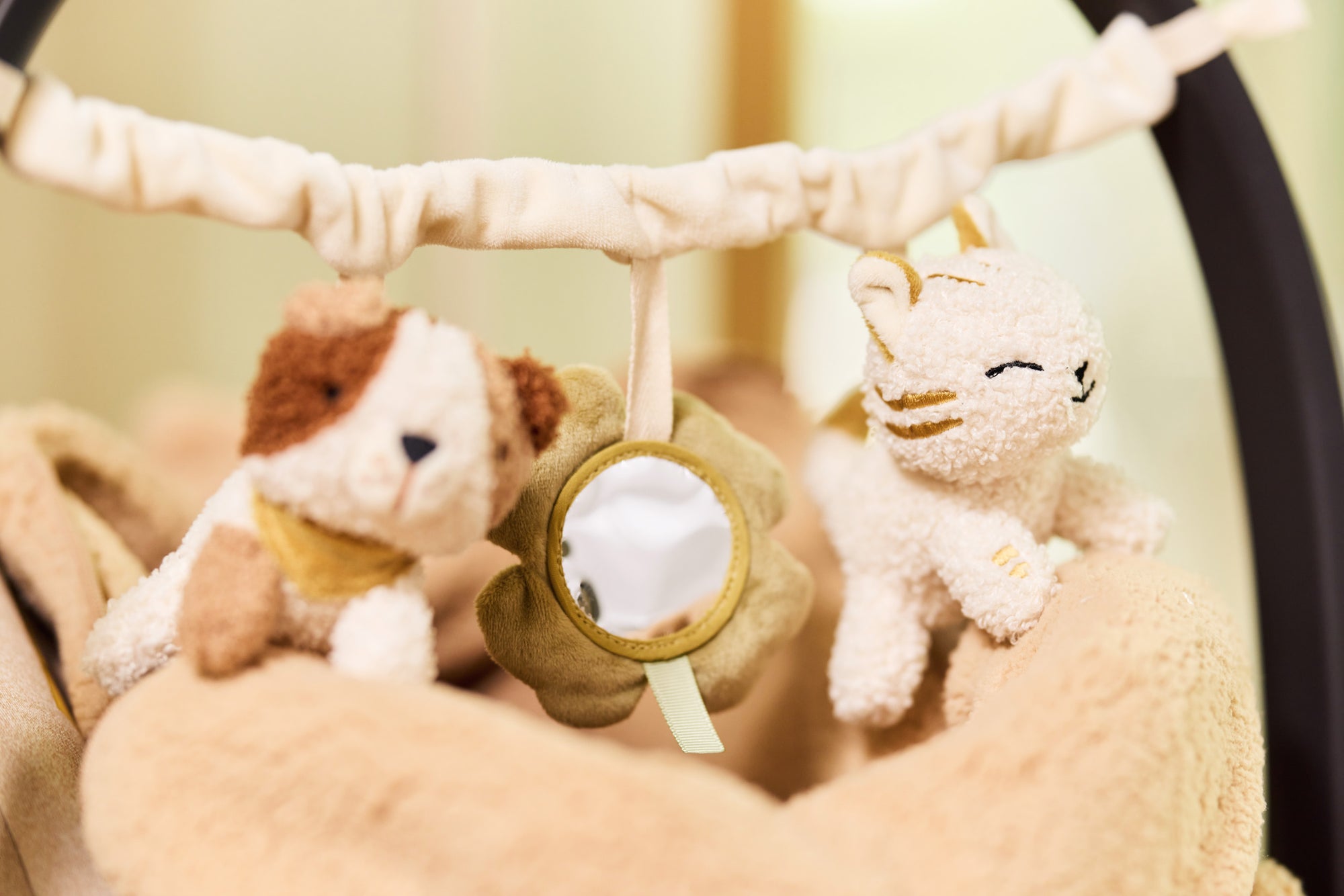 Dót fyrir kerru/bílstól - Tiny Park - miniplay.is