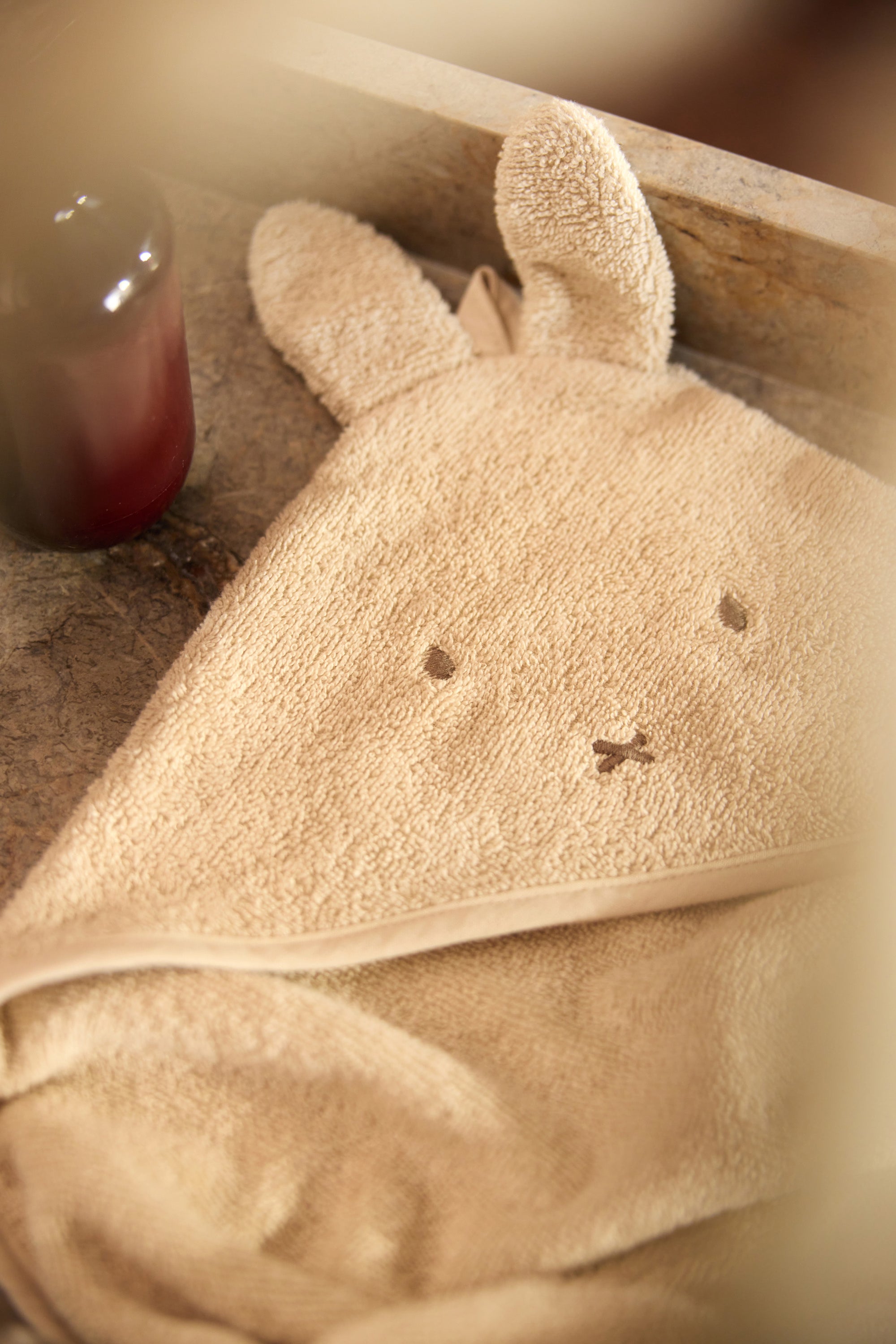 Handklæði með hettu 75x75 Miffy - Warm Sand - miniplay.is
