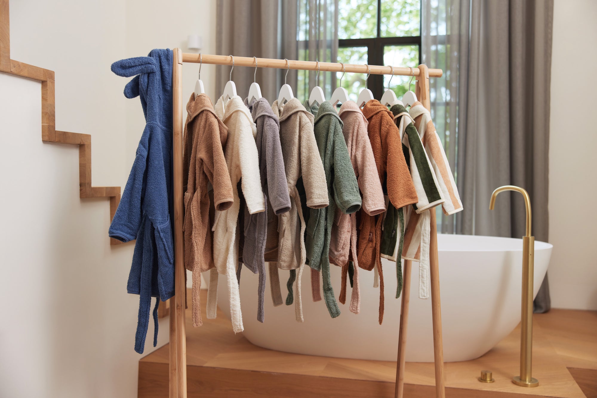 Baðsloppur 3-4 ára - Biscuit - miniplay.is