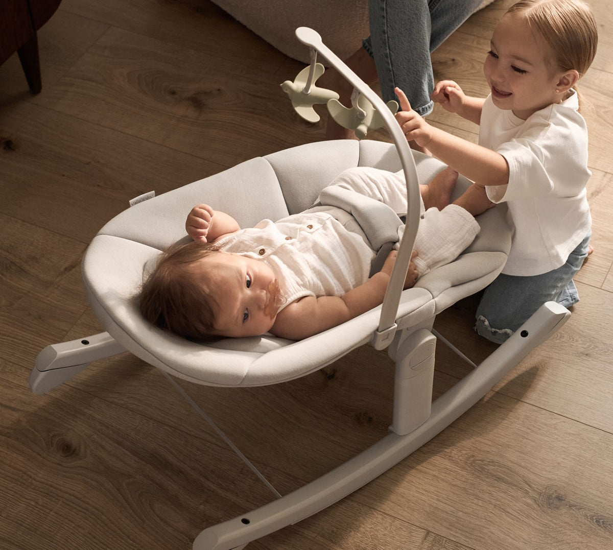Anex Ozy rocker base in Shade