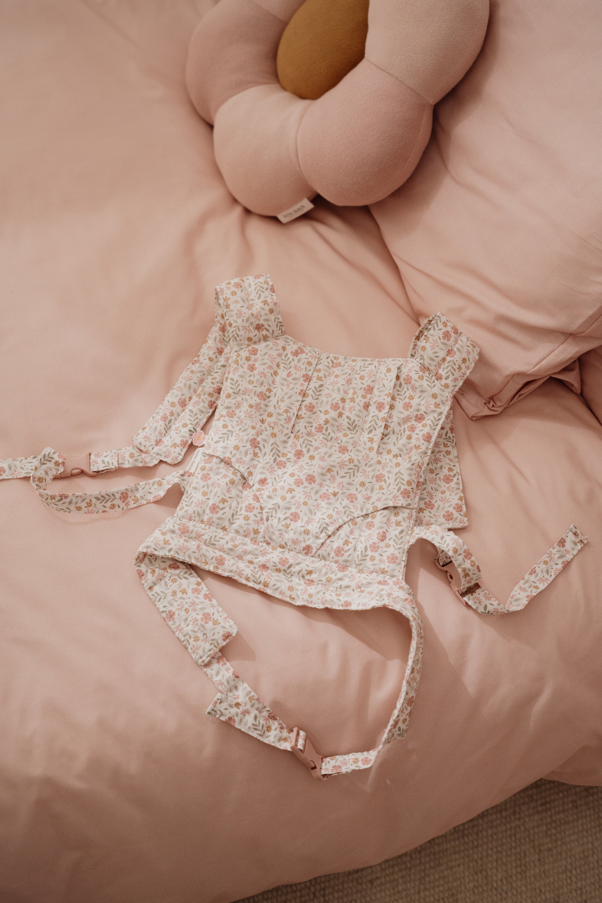 Dúkku burðarpoki - soft flower - miniplay.is