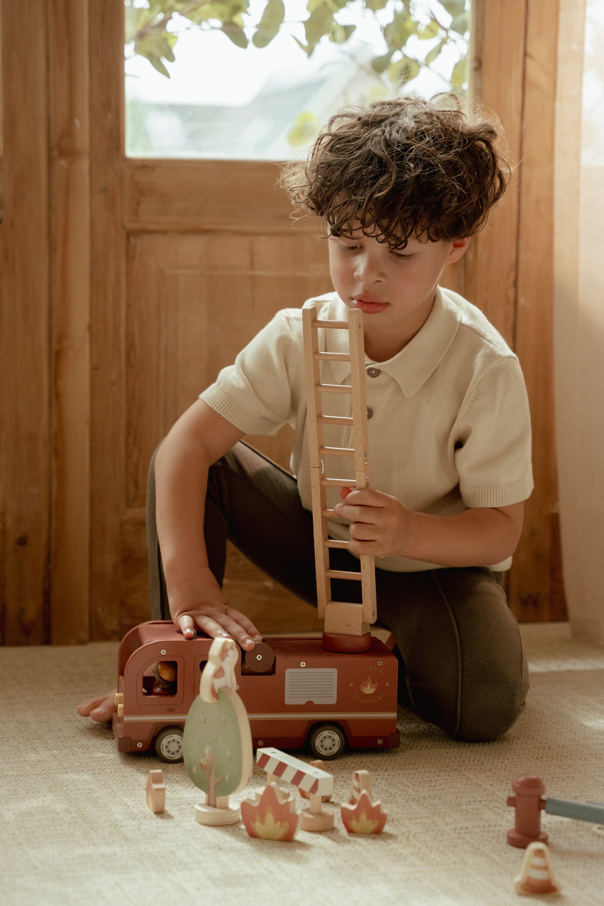 Slökkviliðsbíll - viðar - miniplay.is