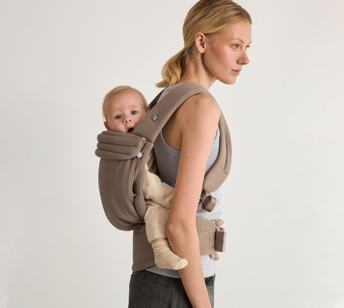 Anex Whiz-hug baby carrier in Mokki