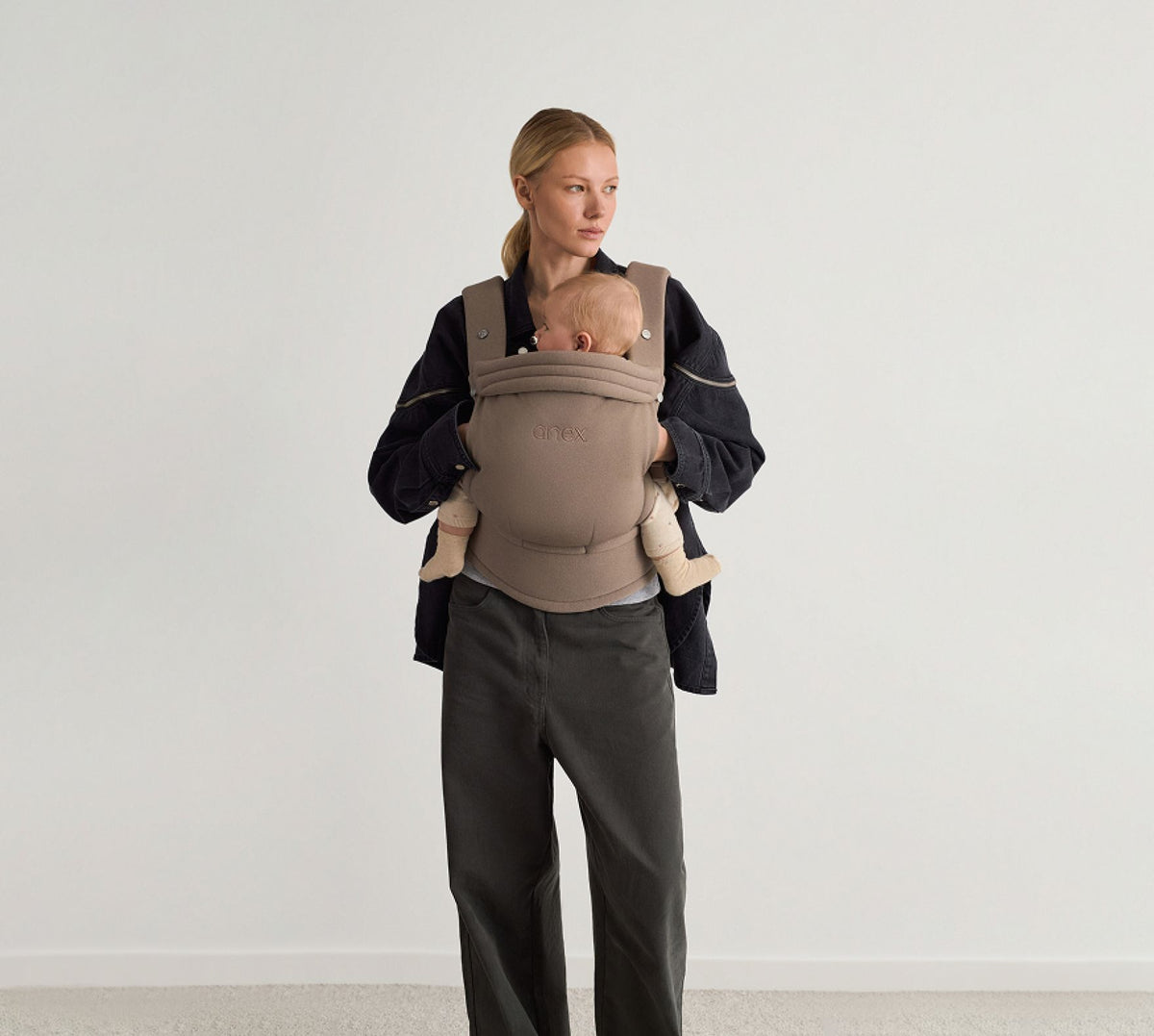 Anex Whiz-hug baby carrier in Mokki
