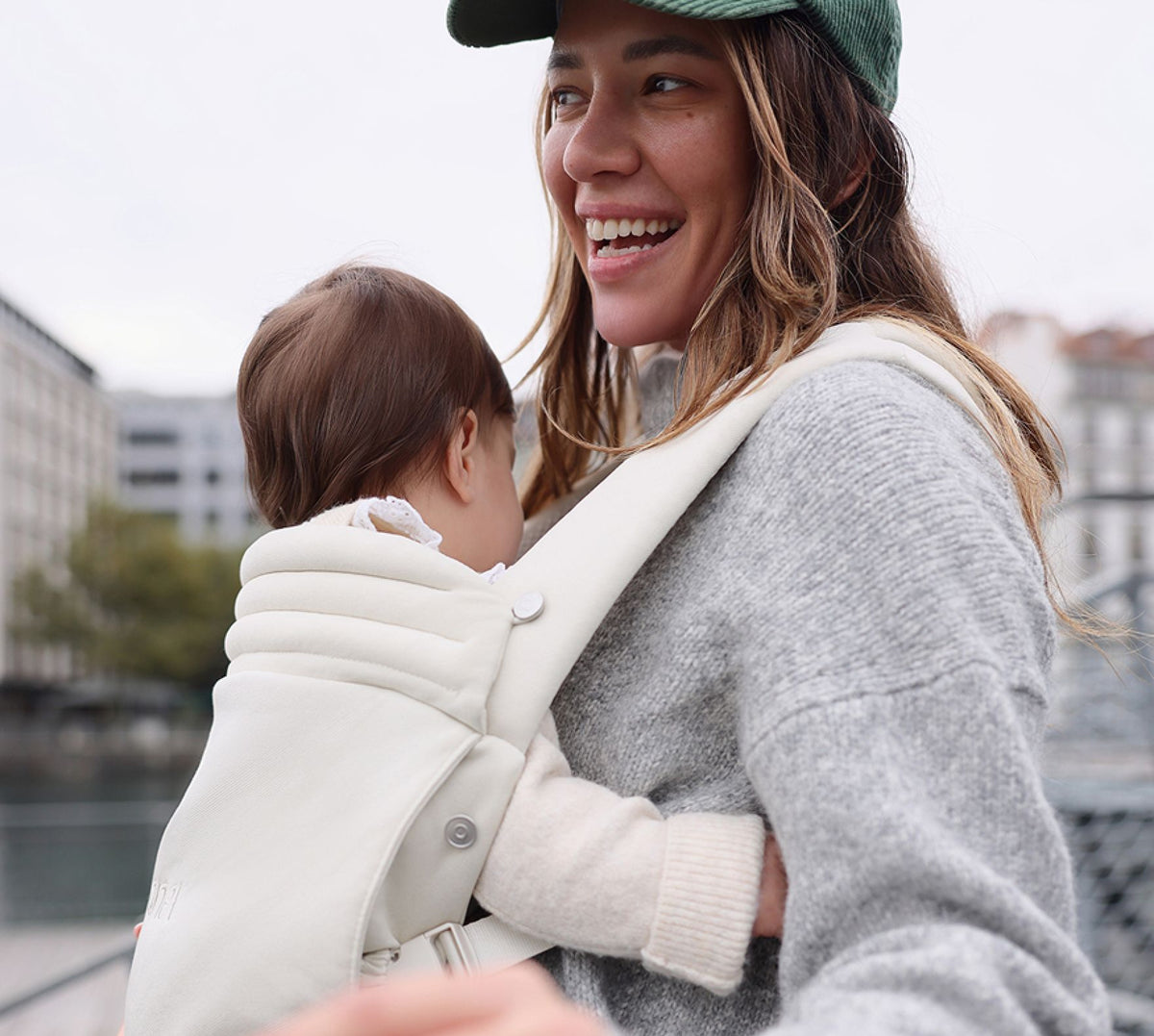 Anex Whiz-hug baby carrier in Cloud