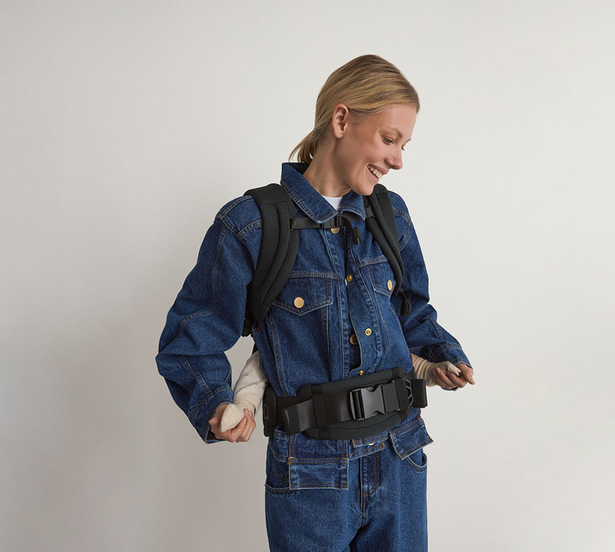 Anex Whiz-hug baby carrier in Lownight