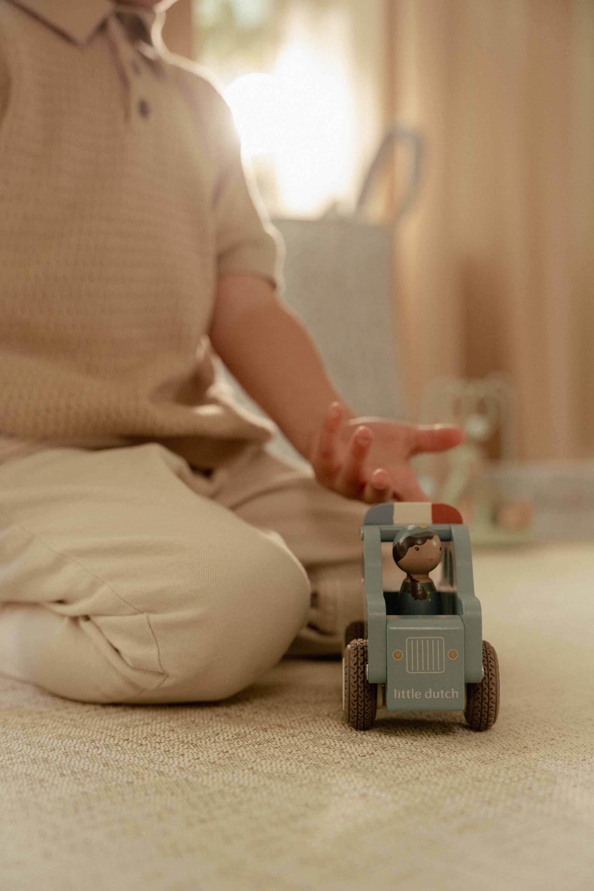 Lítill lögreglubíll + karl - miniplay.is