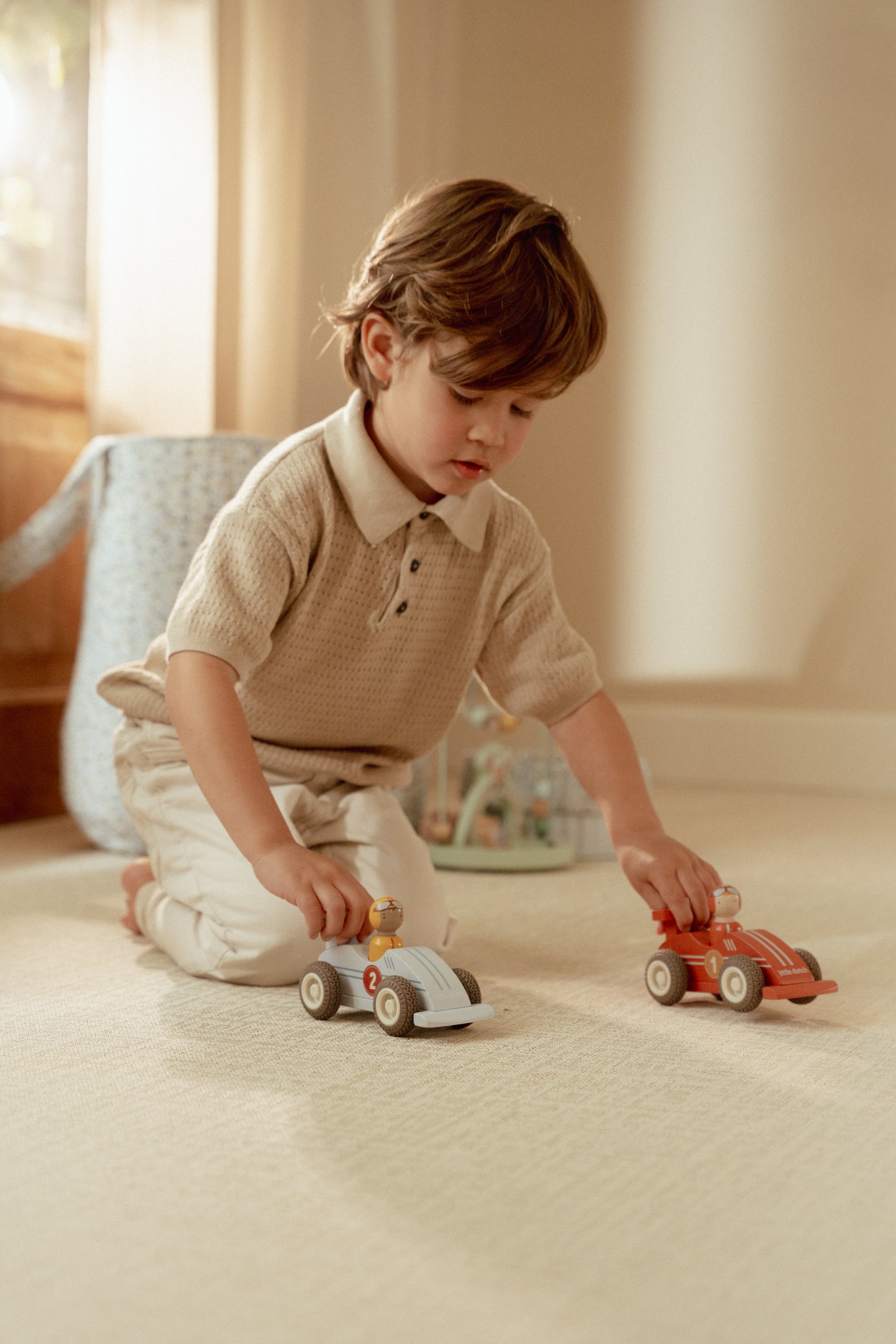 Kappakstursbílar - pullback - miniplay.is