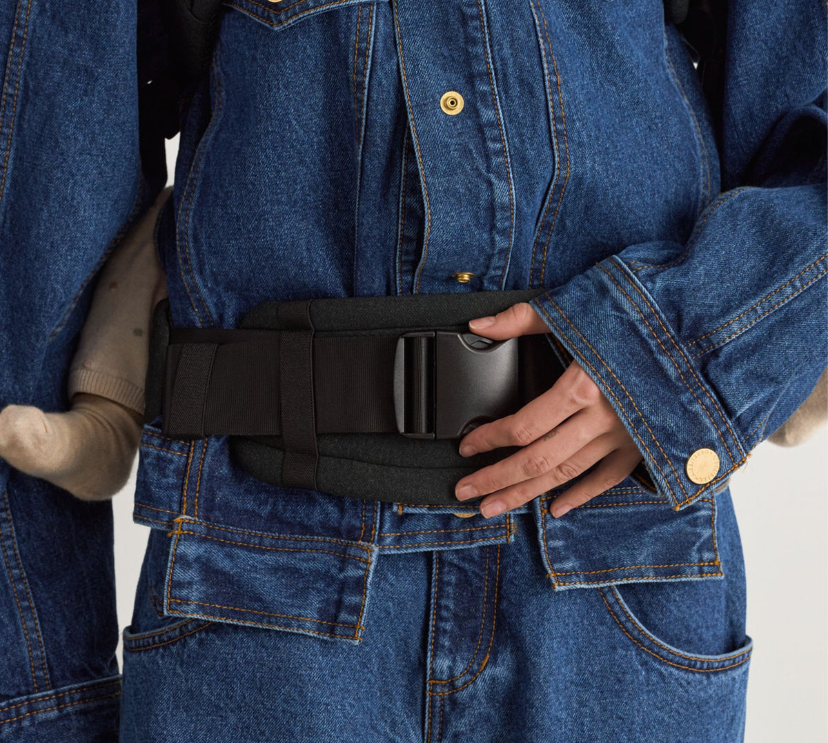Anex Whiz-hug baby carrier in Lownight