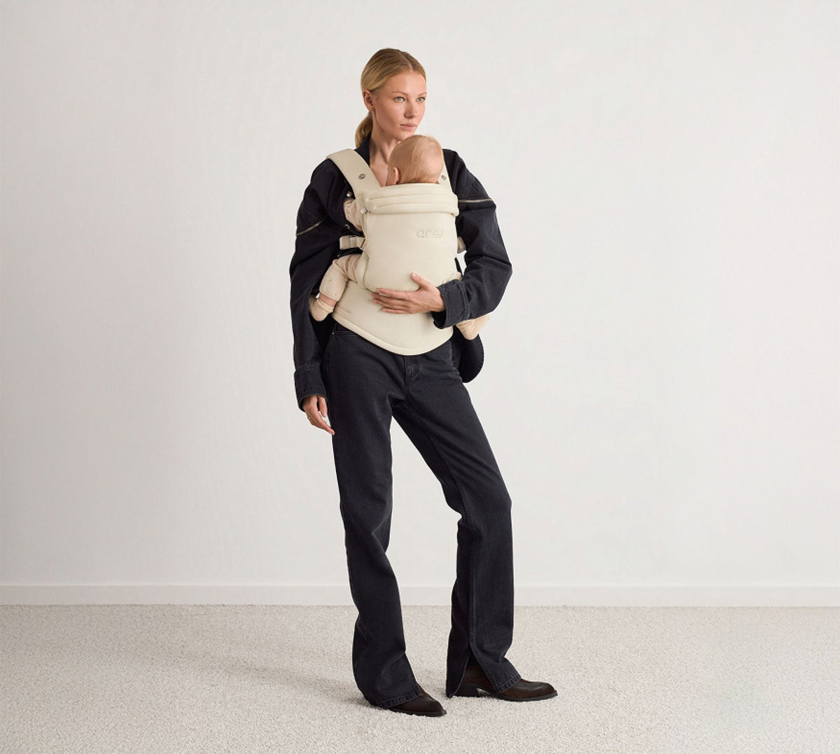 Anex Whiz-hug baby carrier in Cloud